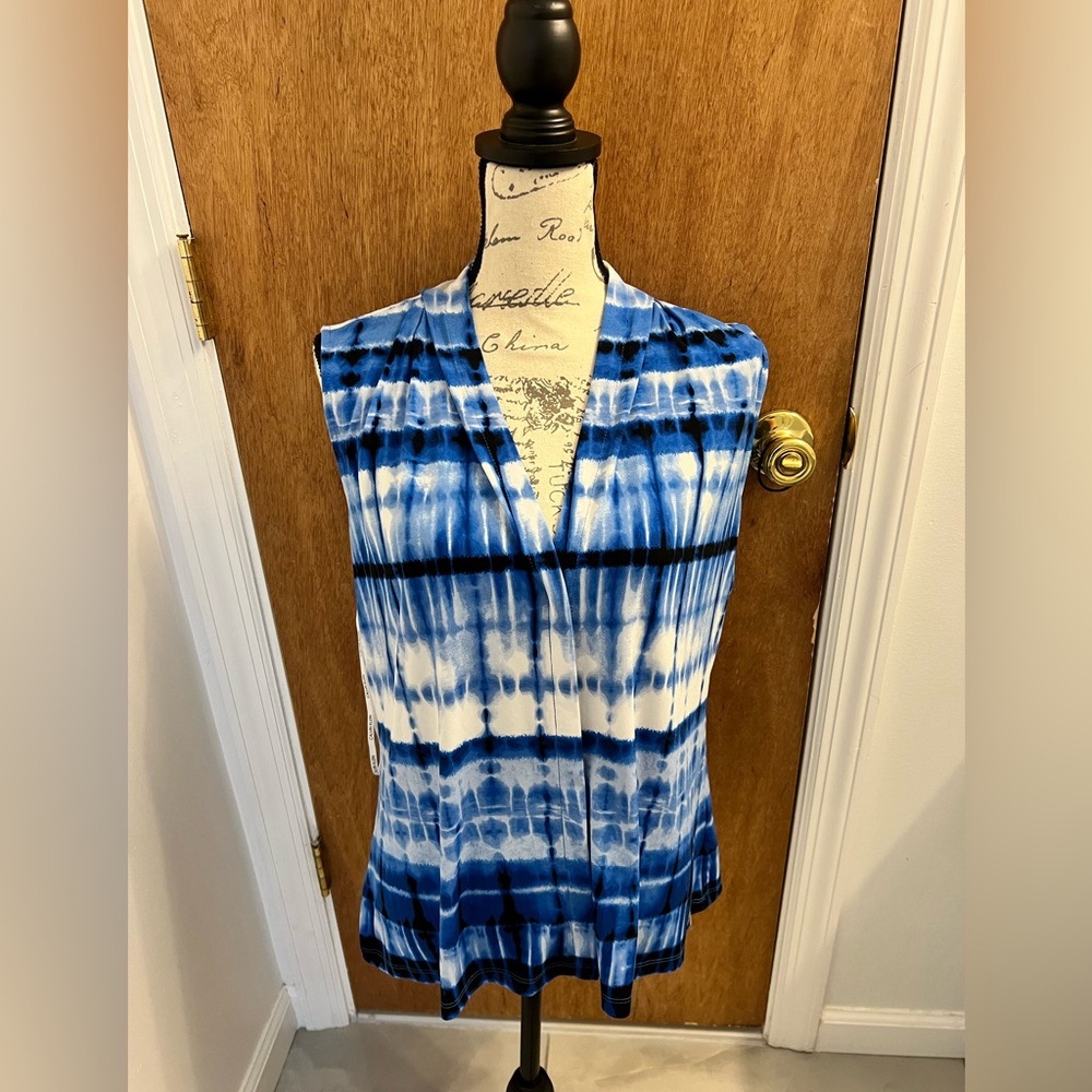 Calvin Klein Blue & White Sleeveless V-Neck Top Size XL